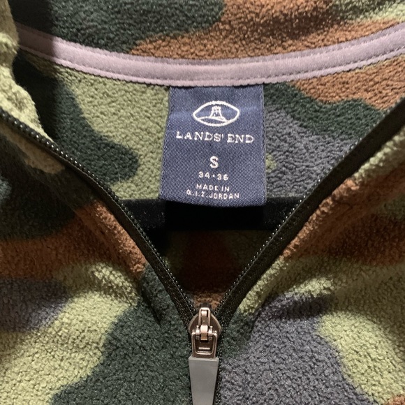 Land’s End Camo Zip Pull over size small - Picture 2 of 3